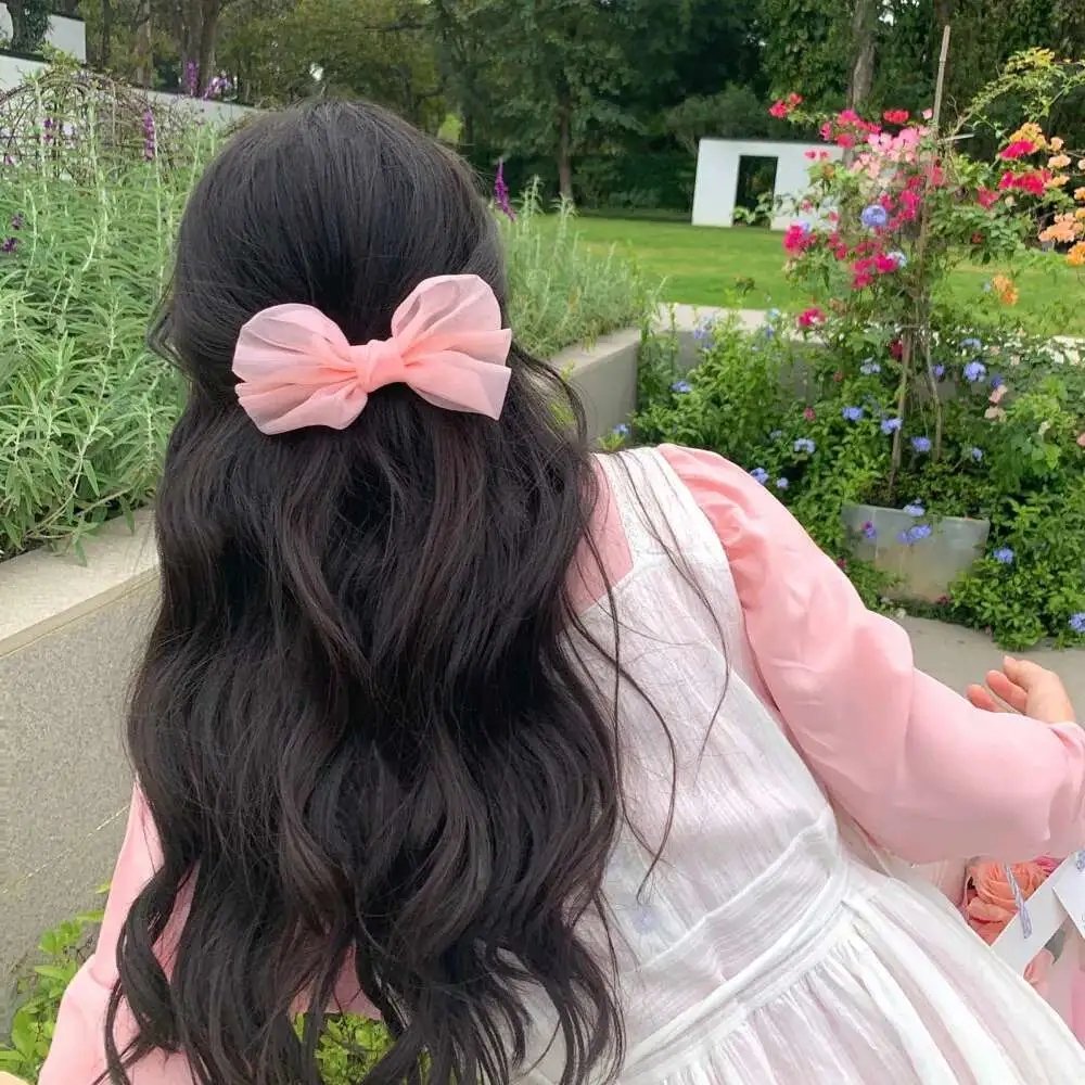 闭上眼睛活着很容易
